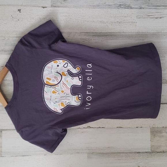 Ivory Ella gray mini pocket tee with elephant graphic on back Size XS - Picture 3 of 6